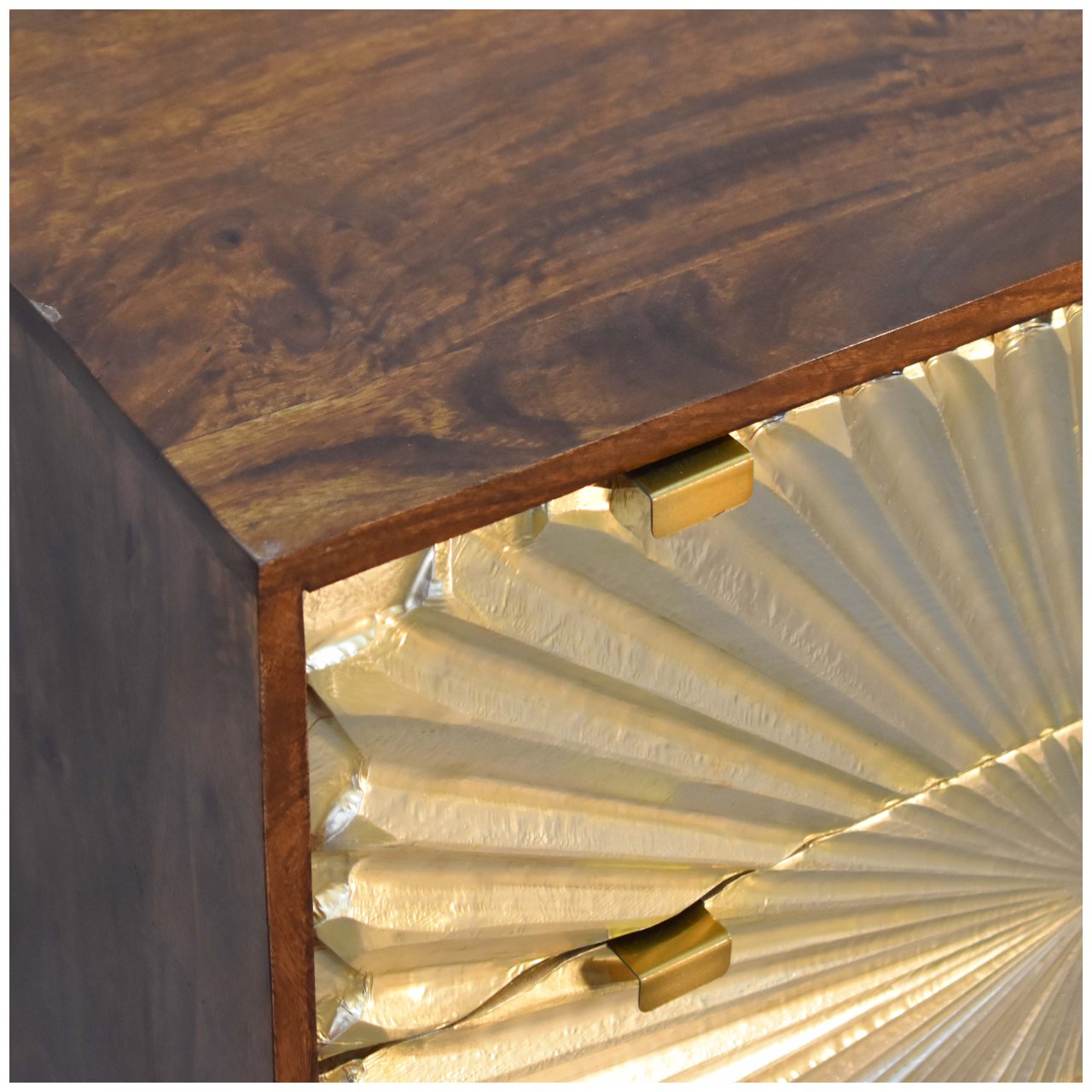 Manila Gold Tapered Chest - Image 6